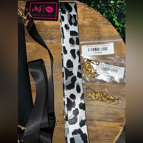 Makeup Junkie Bags Makeup Junkie Onyx Sidekick Sling Crossbody With